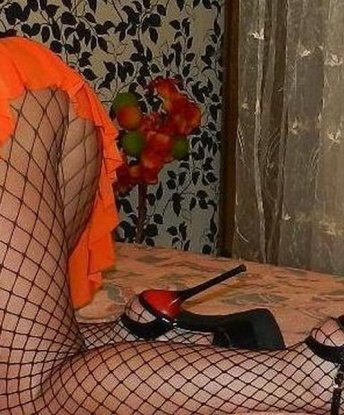 Способна подарить тебе незабываемые моменты наслаждения и истинное удовольствие. 😍 Я прекрасно знаю, какие кнопочки нужно нажать, чтобы ты достиг максимального удовольствия. Буду рада стать твоей постоянной леди, наслаждаться твоей компанией и согревать тебя в холодной Москве. 😊 У меня есть отличные отзывы, а фото, которые видишь, полностью соответствуют действительности. ✨ Жду, когда мы сможем встретиться и провести незабываемое время в Москве! 💋 Ирина